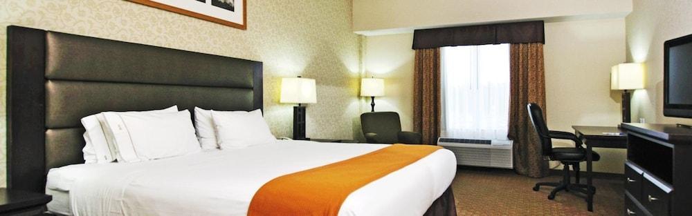 Holiday Inn Express Hotel & Suites Ottawa Airport By Ihg Eksteriør bilde