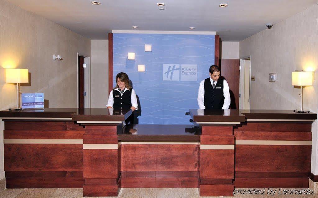 Holiday Inn Express Hotel & Suites Ottawa Airport By Ihg Eksteriør bilde
