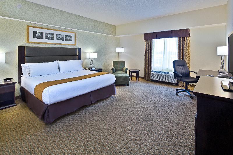 Holiday Inn Express Hotel & Suites Ottawa Airport By Ihg Eksteriør bilde